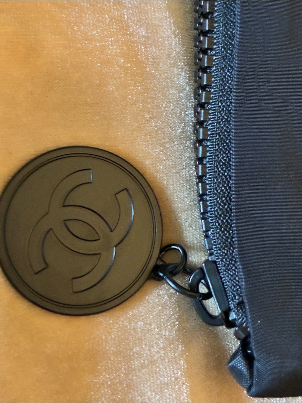 Large Chanel Black Puffy nylon w White ‘CC’ Branding cosmetic bag Pouch. GWP - Picture 9 of 10